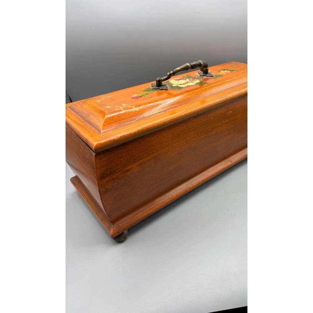 Vtg Hand‎ Painted Wooden Box Floral Design w/ Lid Storage Decorative